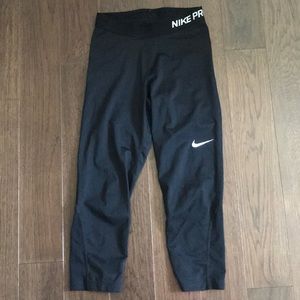 Mid rise Nike Pro dry fit leggings